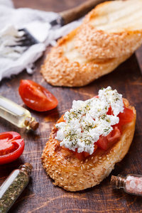 Garlic Bread with Tomato Base & Cheese